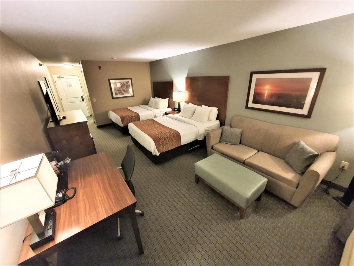 Amerivu Inn And Suites - Chisago City Eksteriør billede