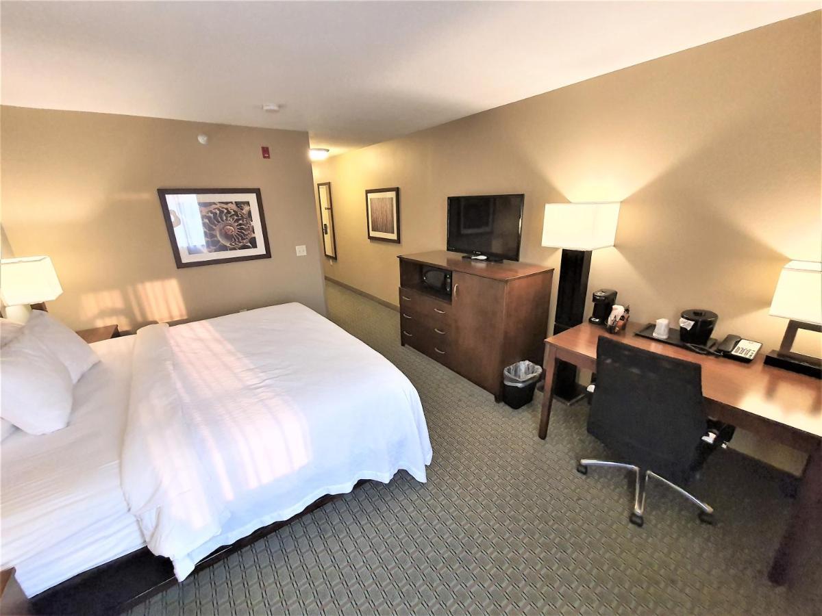 Amerivu Inn And Suites - Chisago City Eksteriør billede