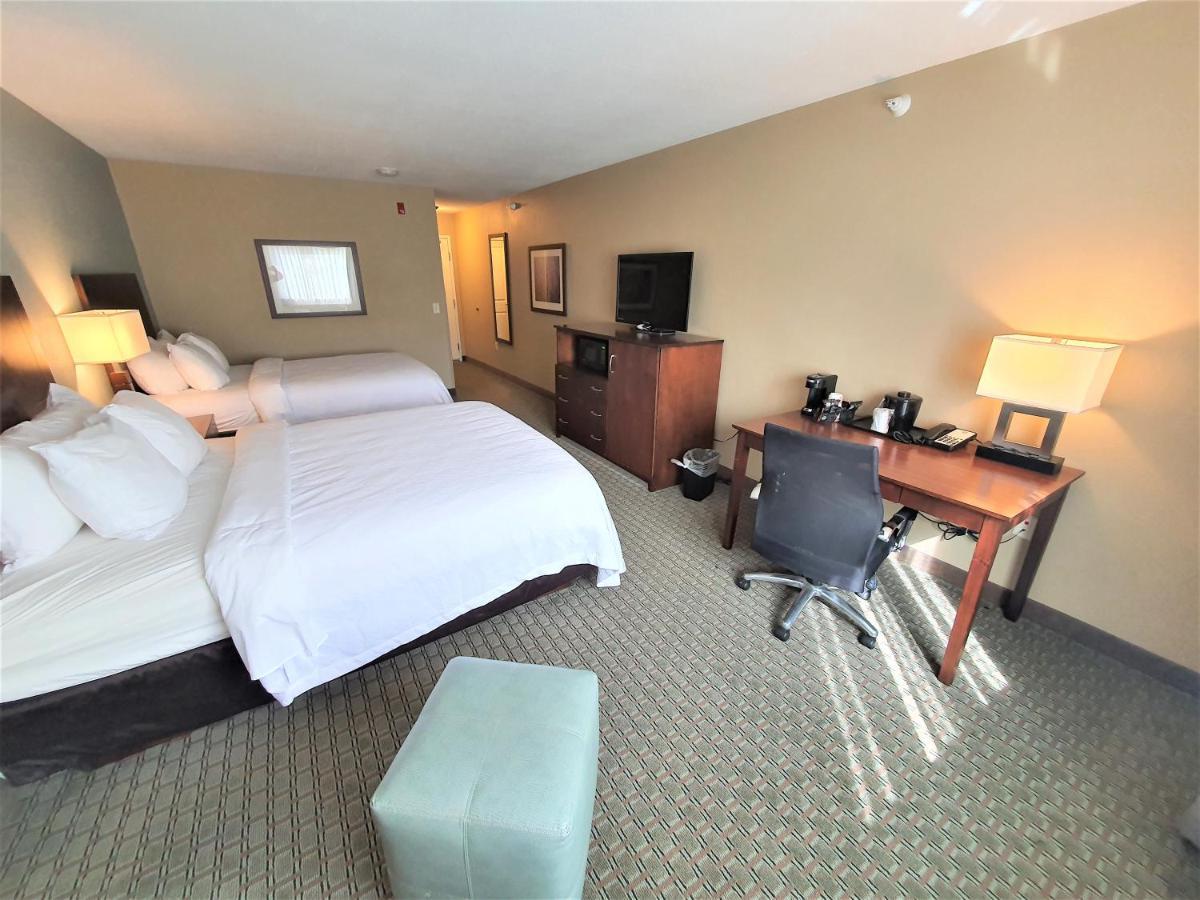 Amerivu Inn And Suites - Chisago City Eksteriør billede