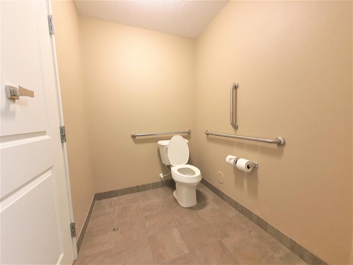 Amerivu Inn And Suites - Chisago City Eksteriør billede