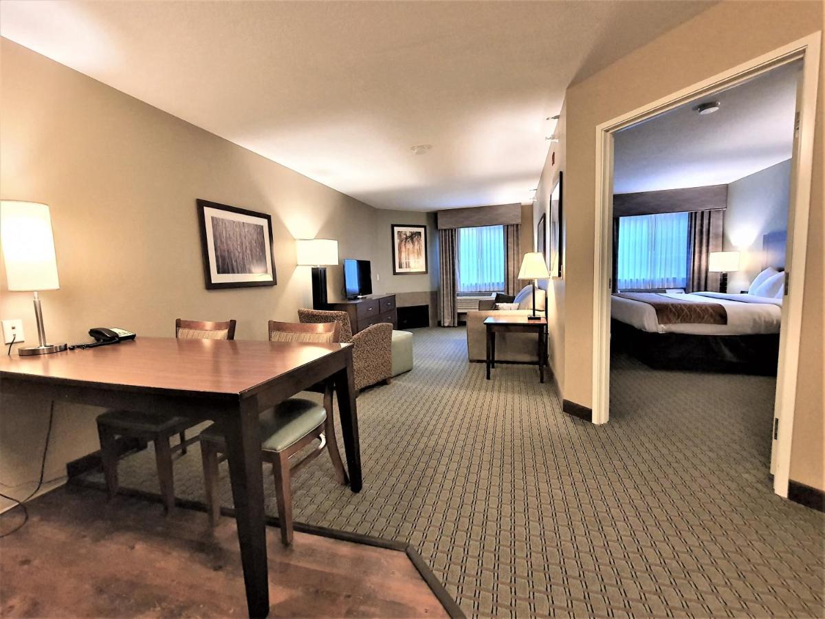 Amerivu Inn And Suites - Chisago City Eksteriør billede
