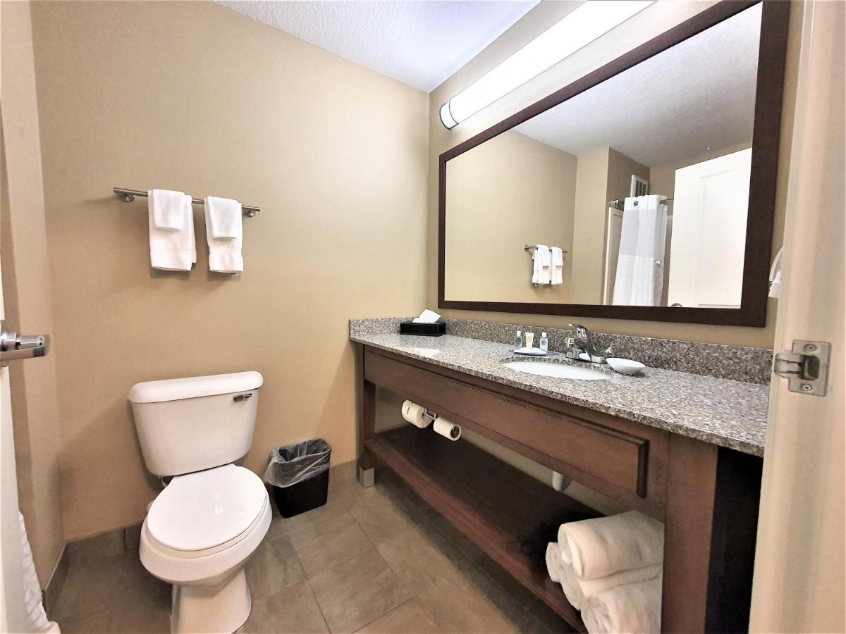 Amerivu Inn And Suites - Chisago City Eksteriør billede